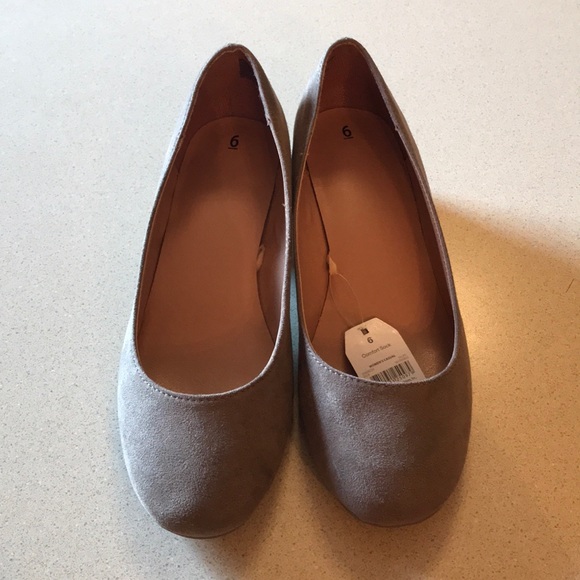 Time and Tru Shoes - Picture 2 of 6